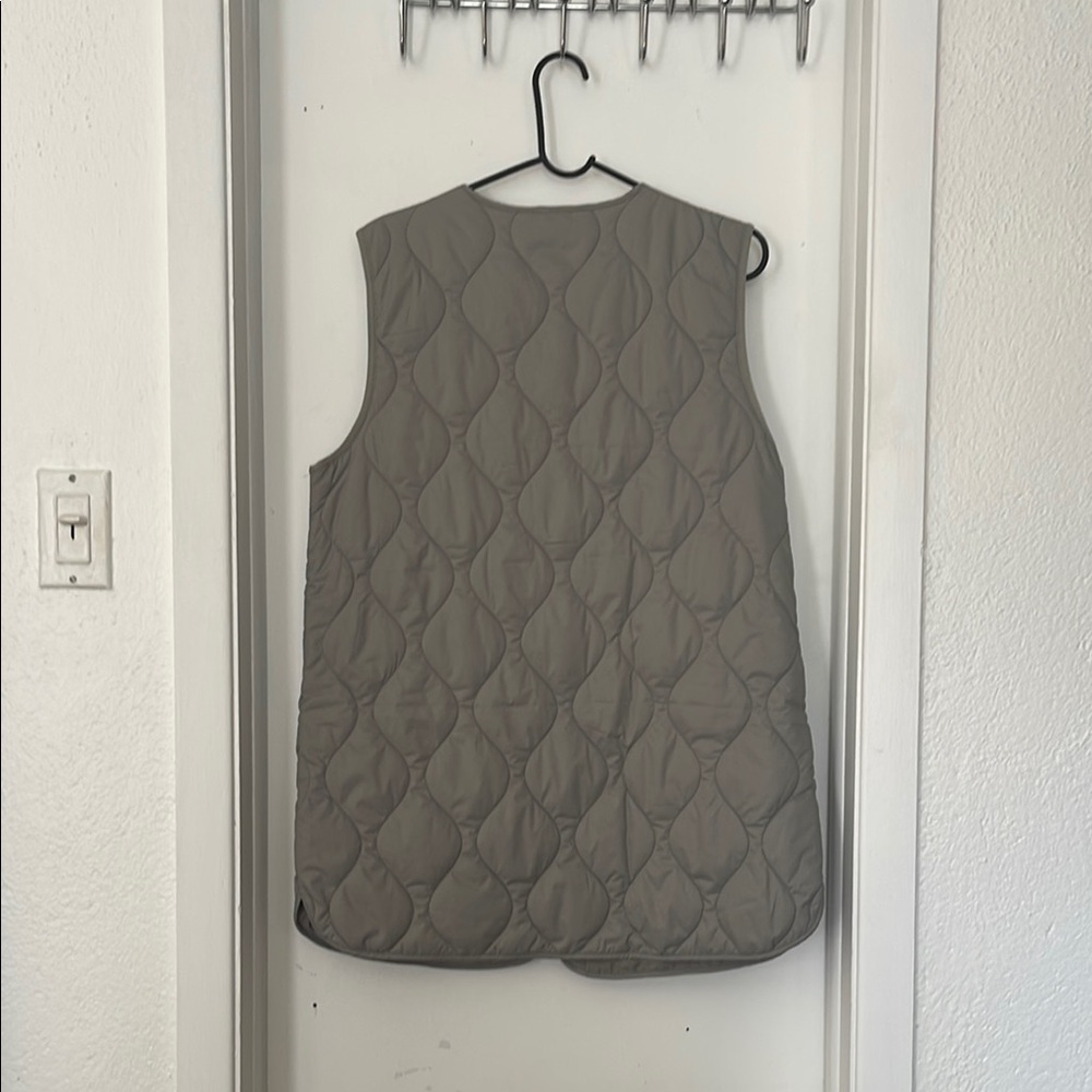 32 Degrees Women's Onion- Quilted Vest - Picture 3 of 4